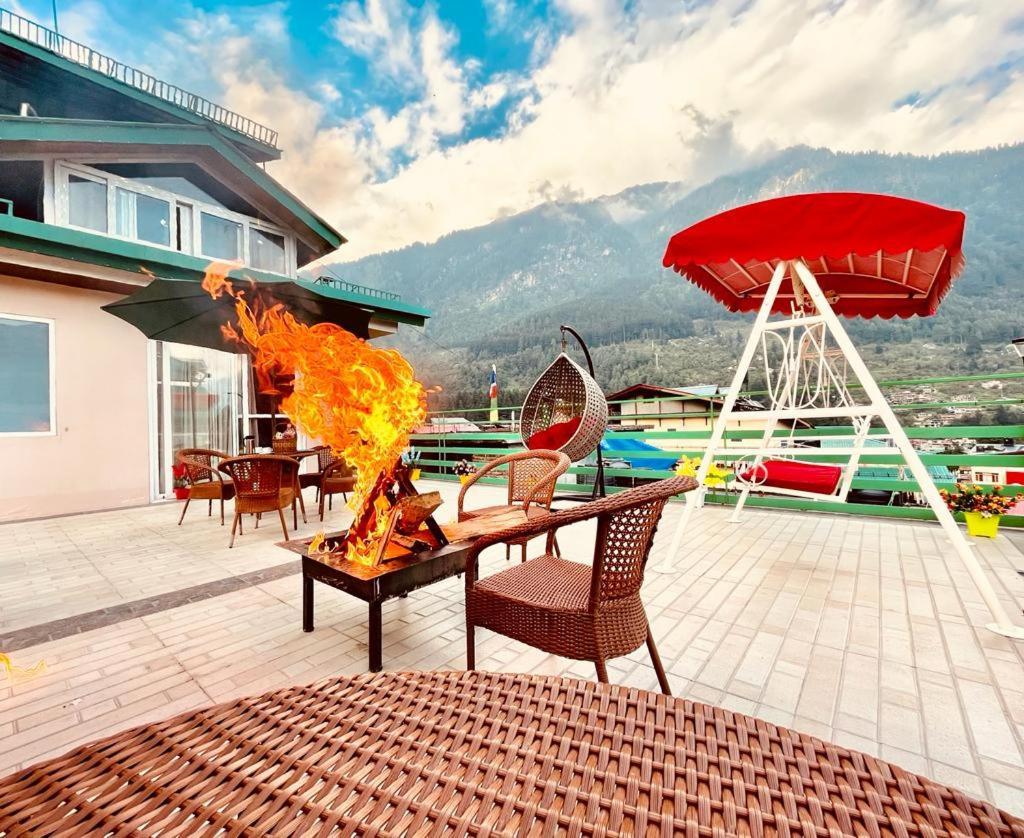 Vista Resort - Managed By The Four Season, Close To Manali Mall Road ภายนอก รูปภาพ